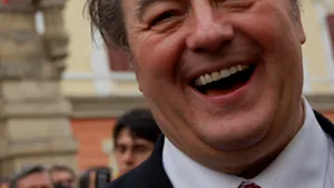 Vadim Tudor dă mână liberă filialelor PRM să colaboreze chiar şi cu UDMR