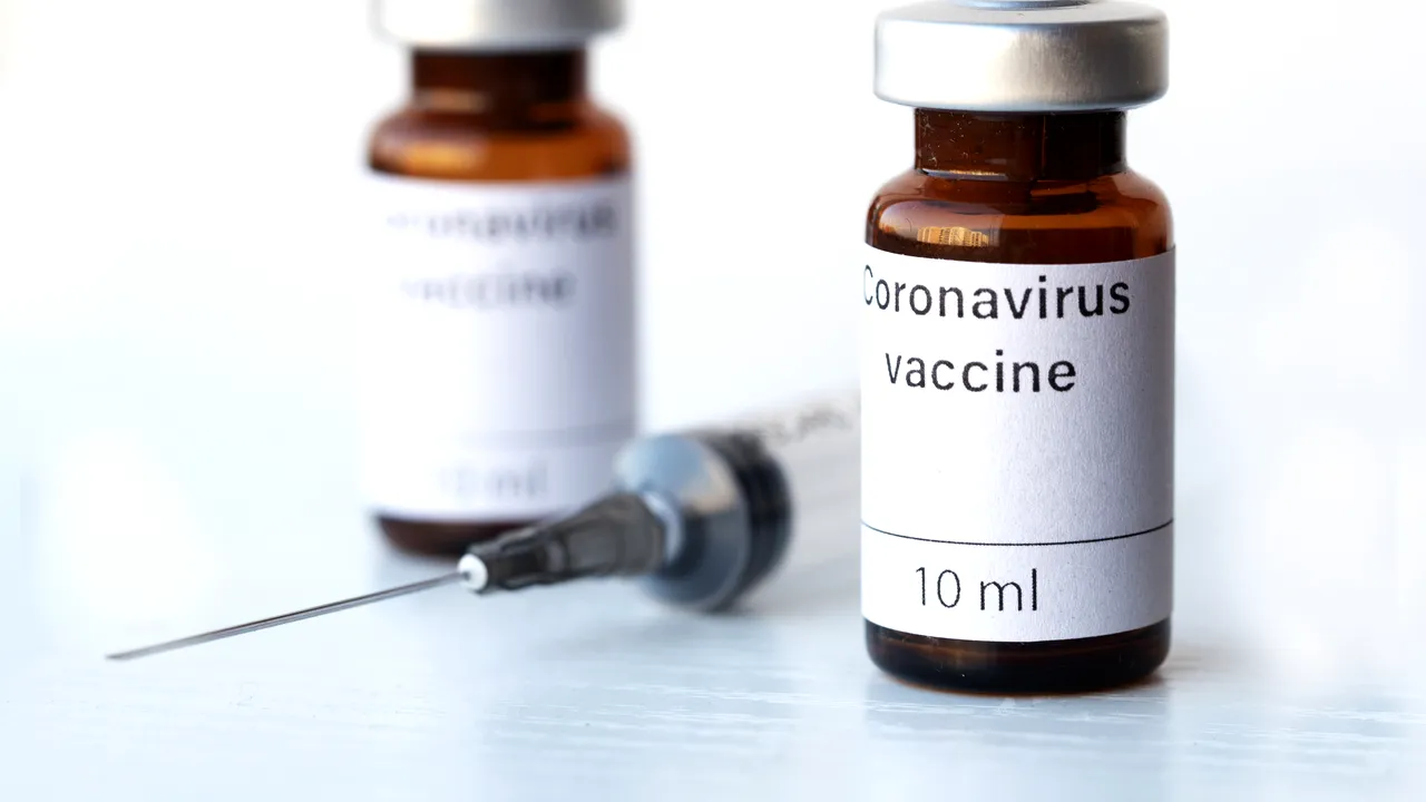 COMENTARIU Lelia Munteanu: Cursa înarmării cu vaccin anticovid