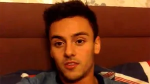 Tom Daley, medaliat cu bronz la Jocurile Olimpice, a anunţat că are o relaţie cu un bărbat - VIDEO