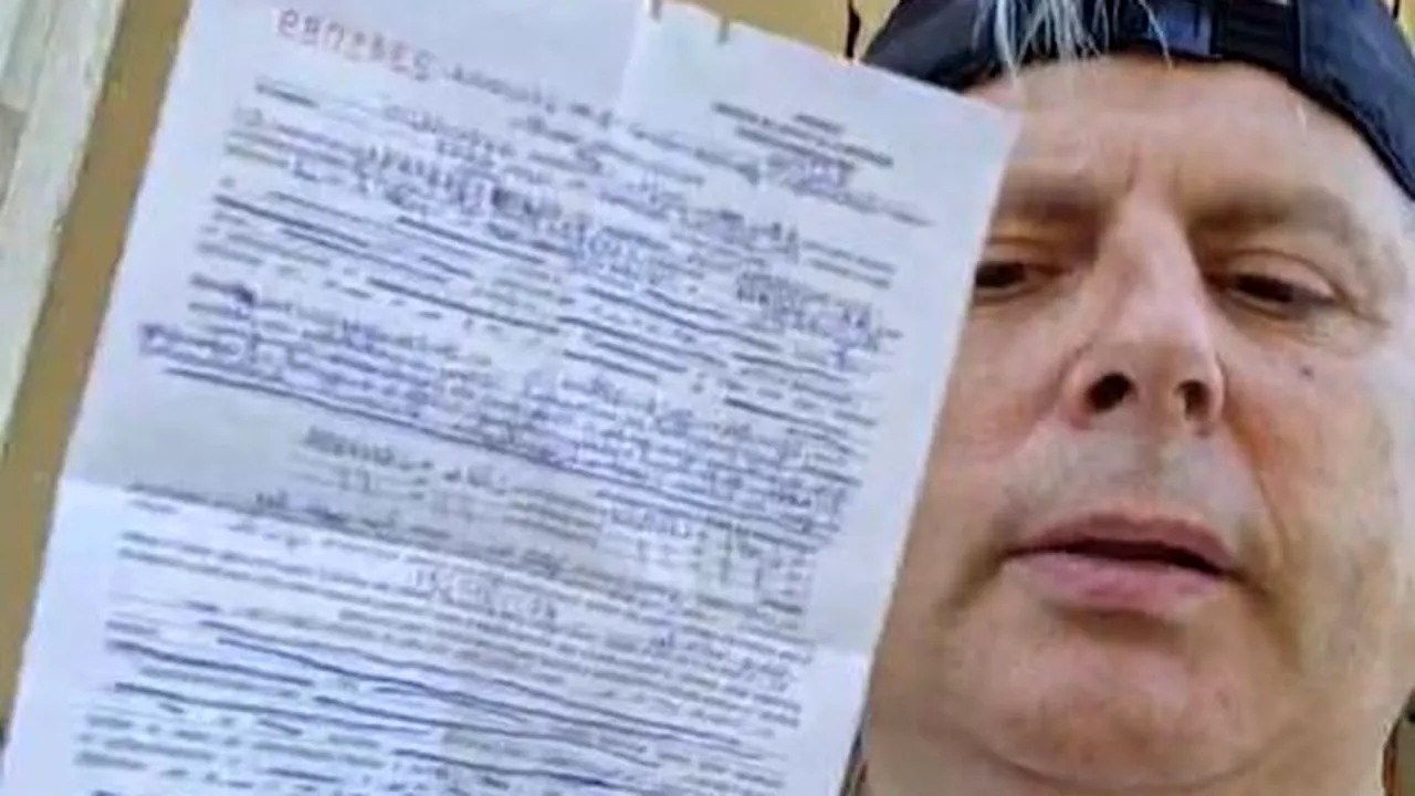 Protestatarul Marian „Ceauşescu”, amendat pentru injurii aduse preşedintelui Klaus Iohannis