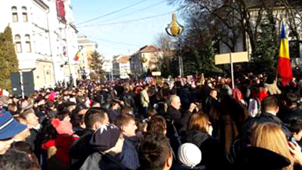 Peste 10.000 de persoane, la Festivalul de datini şi obiceiuri de Anul Nou de la Suceava - FOTO