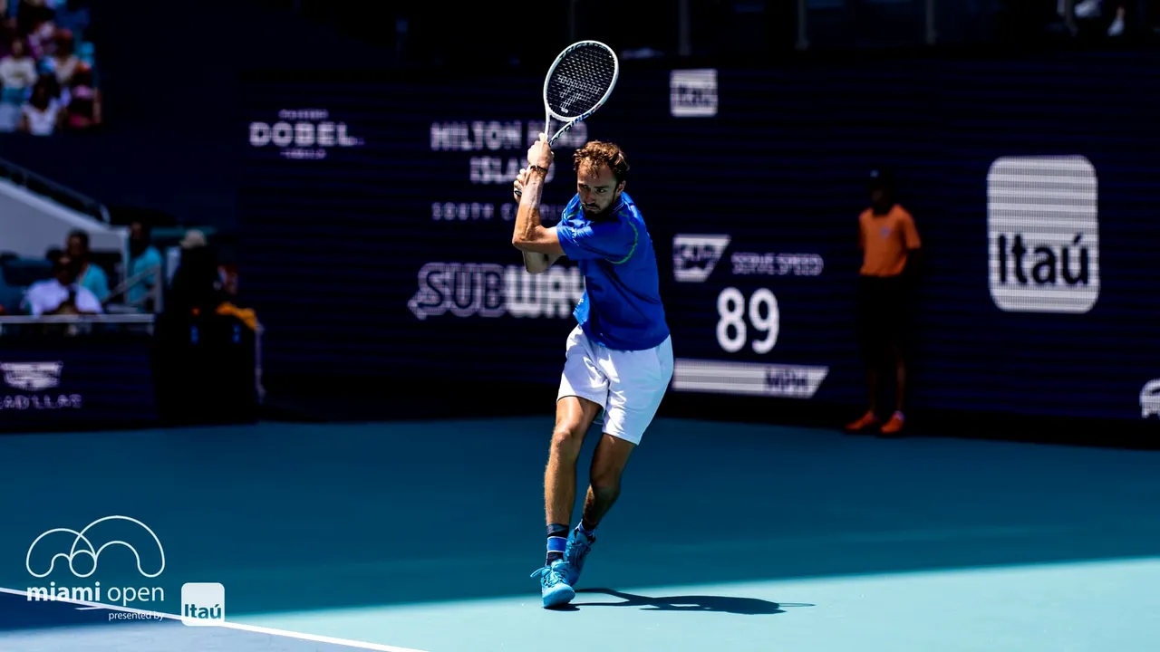 Medvedev domină circuitul masculin de tenis. Rusul a pus mâna pe primul titlu la Miami