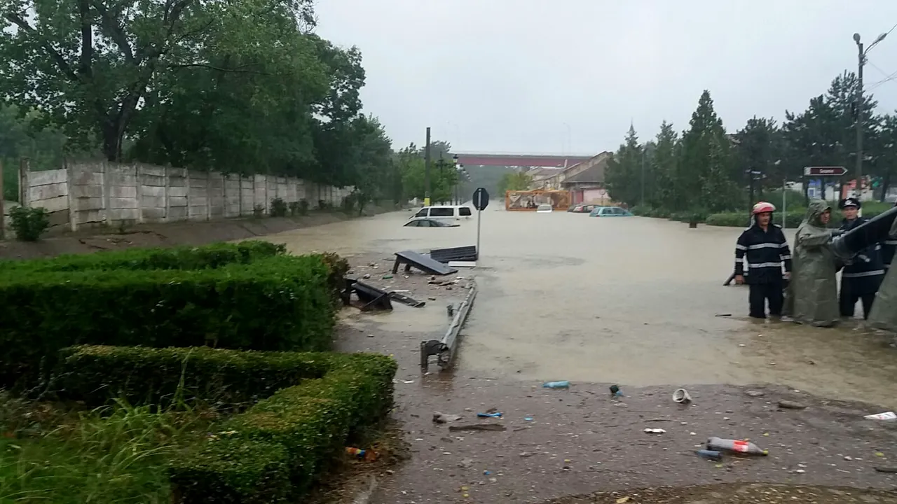 Cod galben de ploi, astăzi, până la ora 23, în estul şi în sud-estul ţării. HARTA judeţelor vizate
