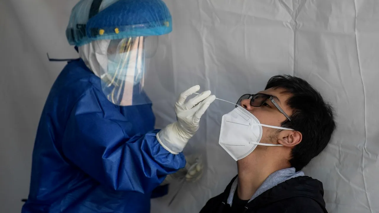 Coronavirus în lume LIVE UPDATE 27 octombrie. Italia, 17.012 noi cazuri de coronavirus din mai puţin de 40.000 de teste în 24 de ore.  Vaccinul împotriva COVID-19 dezvoltat de Oxford / AstraZeneca produce un răspuns imun atât la adulţii tineri, cât şi la cei vârstnici