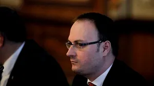 FOTO - Viorel Cataramă spune că filmuleţul prezentat de Alexandru Cumpănaşu îi aparţine: „Nu e Luiza. E un impostor!”/ Reacţia mamei Luizei: „Nu mai ştiu ce să cred”