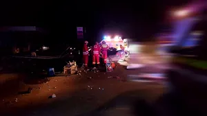 Patru tineri din Bistriţa-Năsăud au murit pe DN 17 D după ce maşina lor a intrat într-un stâlp