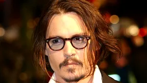 Johnny Depp are o nouă iubită. Cu cine a înlocuit-o pe Vanessa Paradis şi ce cadou i-a făcut - FOTO