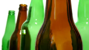 Motivul pentru care sticlele de bere au culori diferite