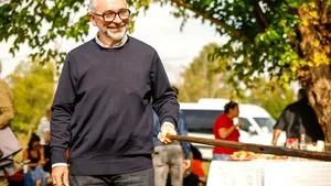 Mihai Spulber, CEO Profi, în vizită la producătorii români pe „tărâmul de lemn”: Proiectul Via Profi, sursă de inspirație și pentru alte supermarketuri din grupul Ahold