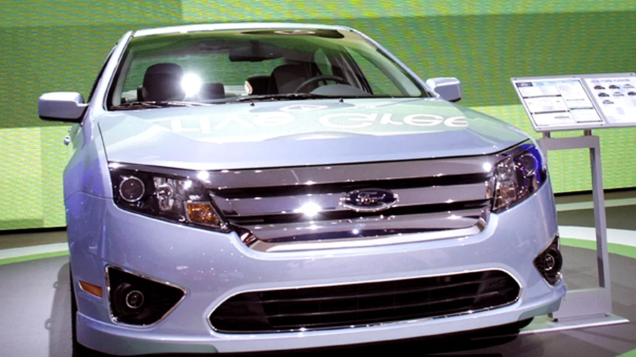 Ford Fusion Hybrid şi Ford Transit Connect, maşinile anului la Detroit - GALERIE FOTO
