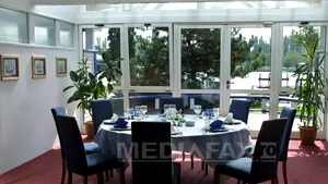 Medici: Oamenii trebuie să mănânce în tihnă, în familie, alături de copii