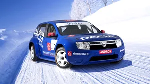 Dacia Duster, pilotată într-o cursă pe gheaţă de Alain Prost