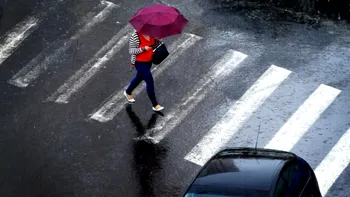 METEO ANM a emis două avertizări Cod Galben de furtuni și grindină. Județe din Oltenia, Banat, Muntenia și Moldova, sub atenționare