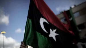 ÎNCEPE RĂZBOIUL? SUA şi Marea Britanie au lansat un prim val de rachete în Libia. Kadhafi ameninţă că va ataca obiective civile şi militare - VIDEO