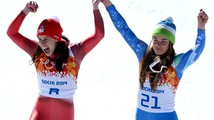 Dominique Gisin şi Tina Maze, al optulea caz de egalitate pentru aur la Jocurile Olimpice de iarnă