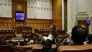 Comisiile de muncă şi învăţământ din Senat au adoptat raport de respingere a OUG privind salariile