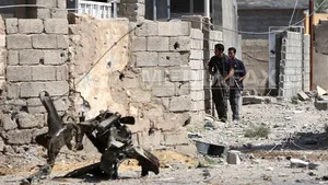 Cel puţin 19 morţi în urma a două atentate şi căderii unui obuz, la Bagdad