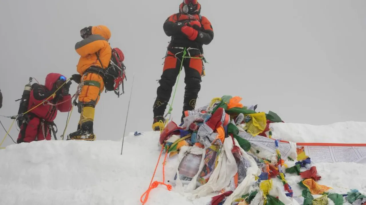 Alpinist ucrainean eliberat din închisoare la câteva zile după ce a escaladat Everestul