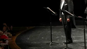 Placido Domingo şi-a dat demisia din funcţia de director al Operei din Los Angeles, după ce a fost acuzat de hărţuire sexuală