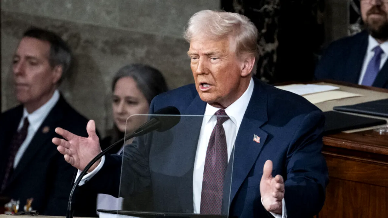 Liber la poluare în SUA! Trump anulează restricțiile de mediu impuse de Biden