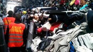 Inspectorii Antifraudă au dat amenzi şi confiscări de peste două milioane de lei în angrouri, în octombrie | FOTO