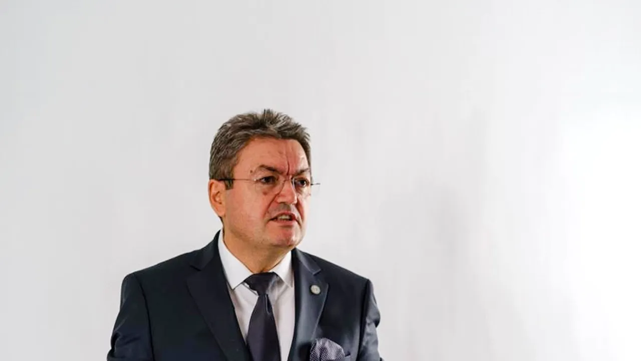 Universitatea din București cere candidaților la prezidențiale să semneze o Declarație pentru democrație și valori europene