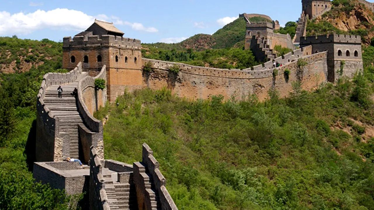 Maraton pe Marele Zid Chinezesc: doi fraţi vor să alerge pe toată lungimea construcţiei