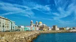 Orașul din Spania care urcă rapid în preferințele turiștilor: plaje superbe și ocean spectaculos