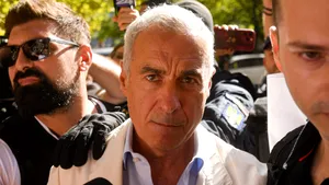 LIVE UPDATE Măsura DIICOT în cazul Călin Georgescu, după 9 ore de percheziții și 3 ore de audieri | Schema Rețelei Migom-Rusia-România | Declarații în premieră ale denunțătorului lui C.G. | Aparat de bruiaj găsit în mașina lui Călin Georgescu (GALERIE FOTO ȘI VIDEO)