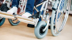 Ministerul Muncii anunţă plăţi în avans în conturile persoanelor cu dizabilităţi