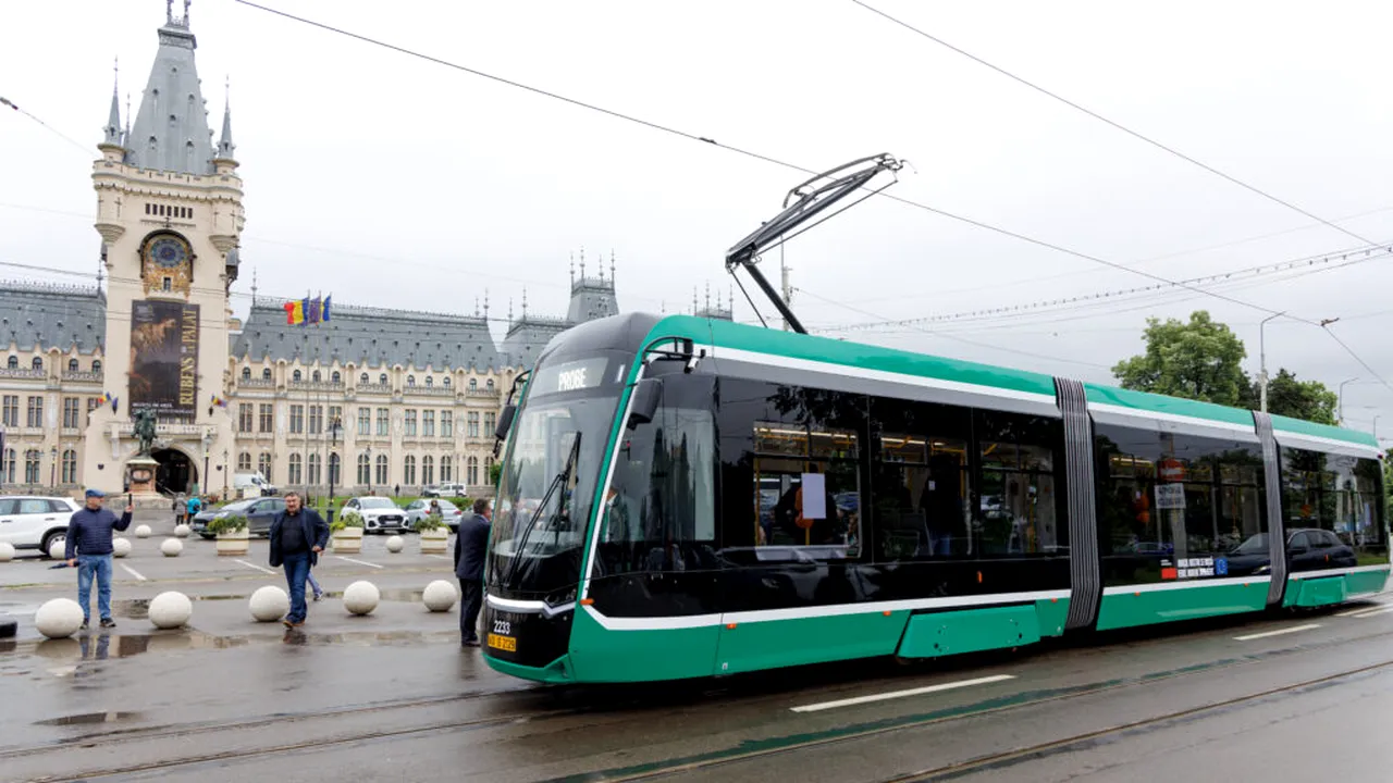 Comunicat: Primul tramvai Bozankaya, din lotul celor 18 vehicule achiziționate de municipalitate, a ajuns în Iași. Peste 140 milioane de lei, investiți în transportul ecologic