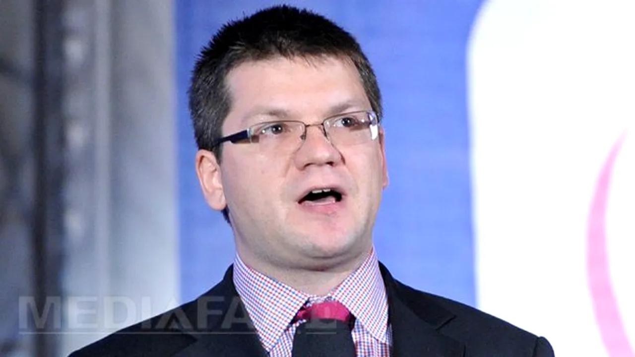 Mihail Neamţu: Guvernul Ponta sporeşte artificial numărul votanţilor eliberând acte noi deţinuţilor