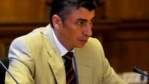 Deputaţii PDL aşteaptă luni un răspuns al premierului privind demiterea ministrului Andronescu