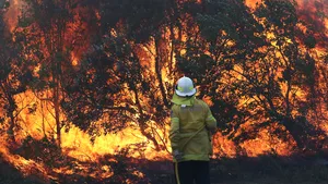 Trei incendii din Australia s-au unit în unul uriaş, de dimensiunea cartierului newyorkez Manhattan | FOTO