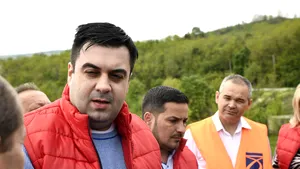 Ministrul Transporturilor: Cel mai rău pentru un ministru e să fie captiv hârtiilor şi funcţionarilor