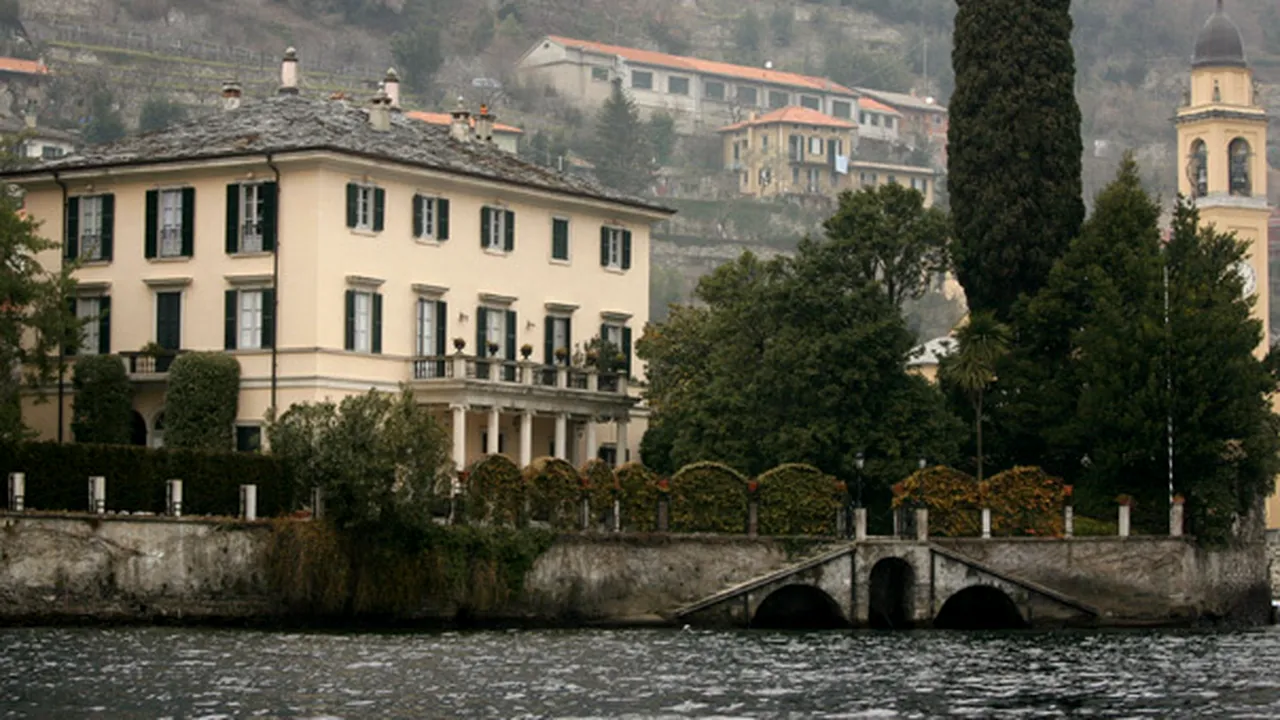 Bombe din Al Doilea Război Mondial, descoperite în apropiere de vila actorului George Clooney
