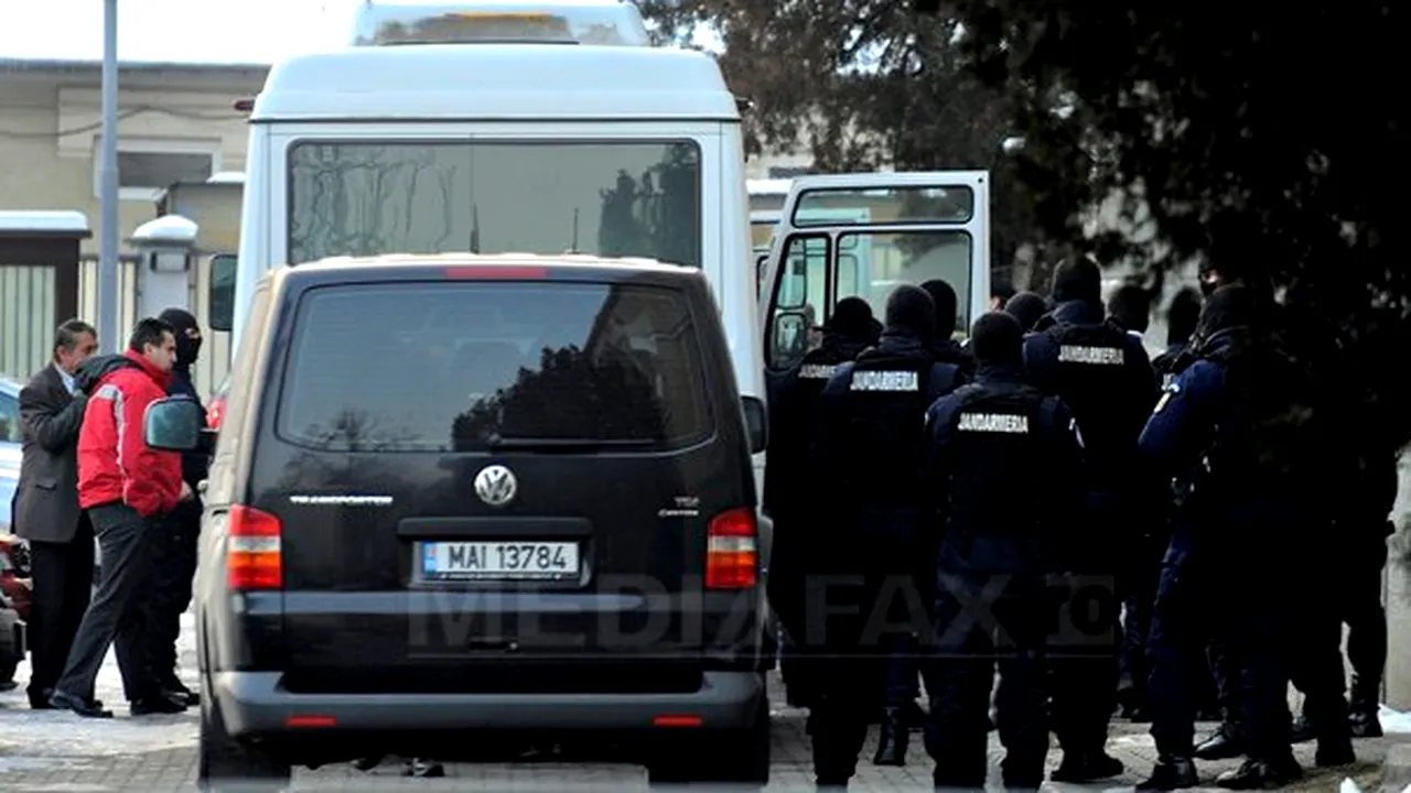 Reţeaua din care ar face parte poliţişti de frontieră a prejudiciat statul cu 800.000 de lei