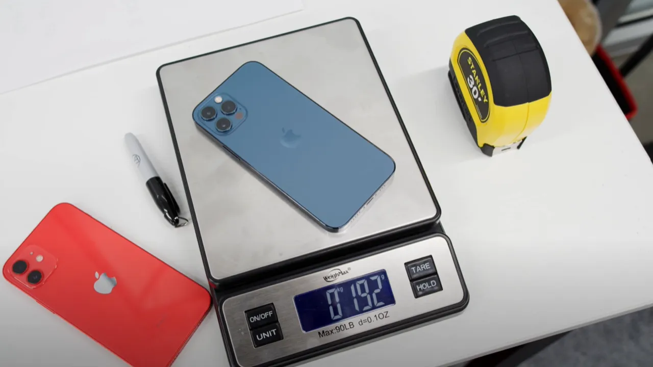 iPhone 12 chiar există. Pe internet au apărut primele recenzii