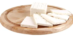 Comisia Europeană a modificat alerta privind brânza din România