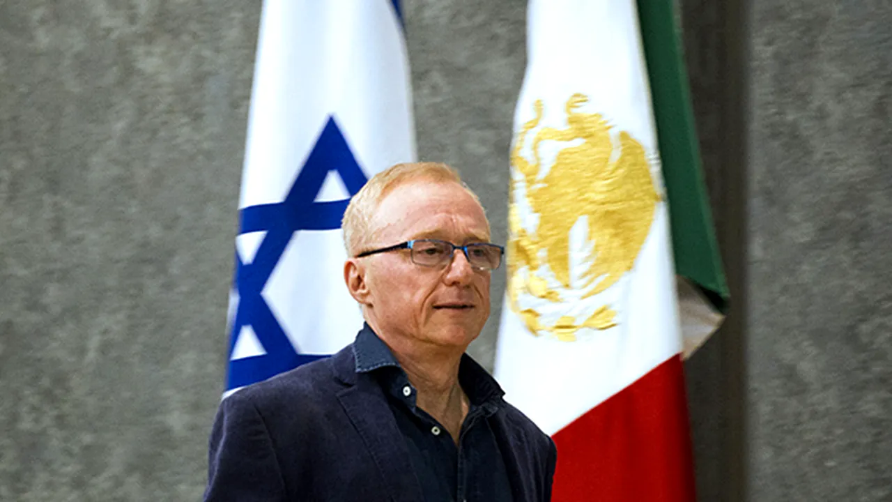 Celebrul scriitor israelian David Grossman se întâlneşte cu cititorii bucureşteni pe 17 noiembrie