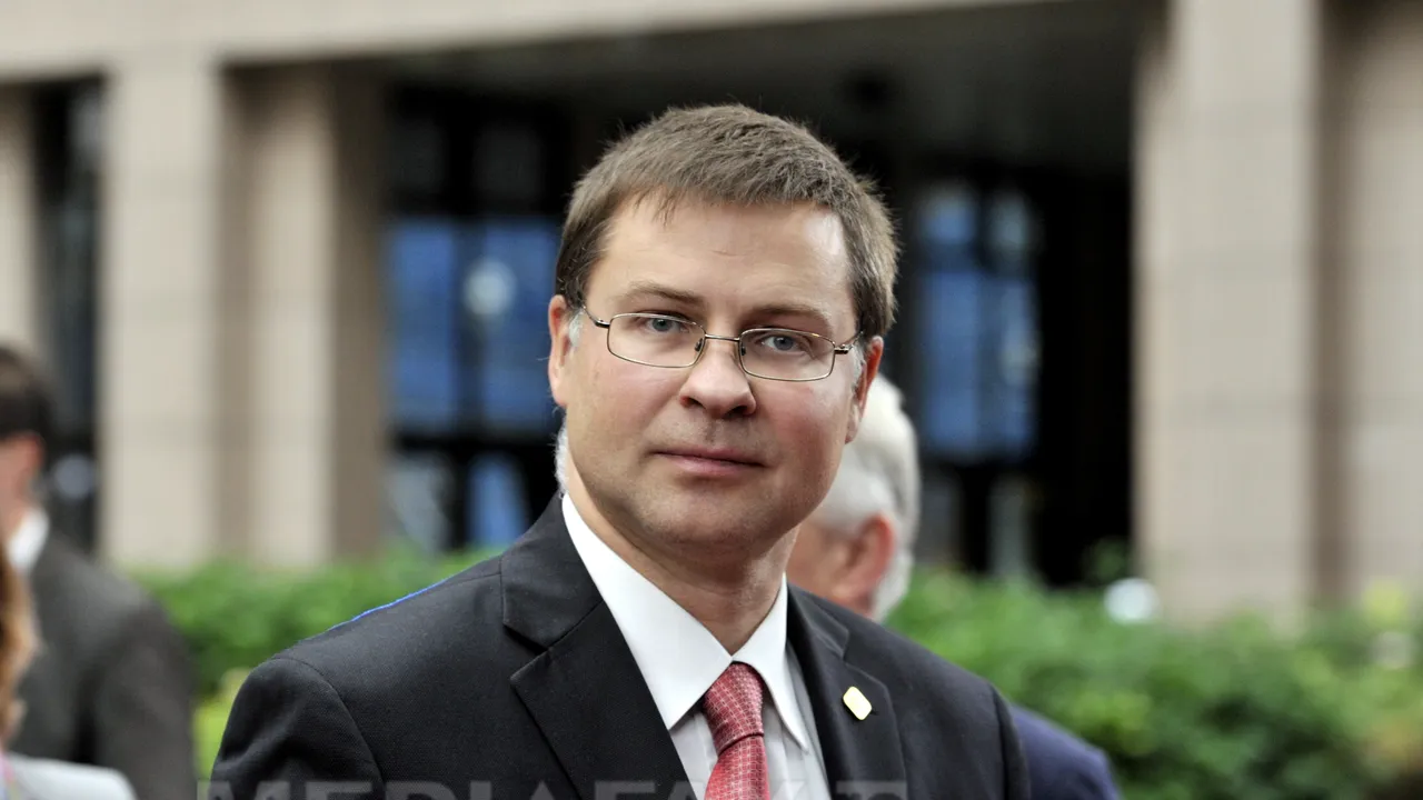 Comisarul european pentru economie, Valdis Dombrovskis, vine luni și marți în România