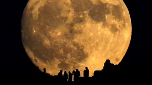 Luna s-a născut cu 62 de milioane de ani după sistemul solar - studiu