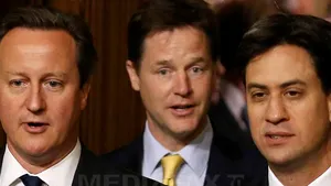 Trioul Cameron-Clegg-Miliband, ironizat în timpul vizitei în Scoţia pentru susţinerea unioniştilor