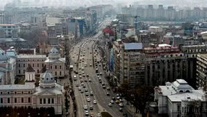 TRAFIC aglomerat în Capitală din cauza ploii şi a semafoarelor defecte 