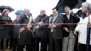 Stadiul construcţiei Aeroportului Braşov, la 5 ani de la demararea lucrărilor. Unde este blocajul care ţine pe loc dezvoltarea zonei turistice