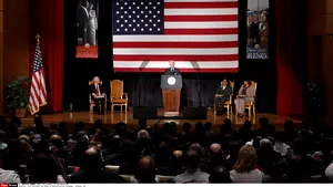 Joe Biden îl va desemna pe Alejandro Mayorkas secretar pentru Securitate Internă/ John Kerry va fi emisar pentru climă 