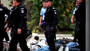 Poliţiştii au reţinut alţi 30 de suporteri timişoreni şi croaţi care s-au bătut