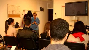 Iepuraşul vine cu o promoţie unică la Tv & Film Academy by Ruxandra Ion