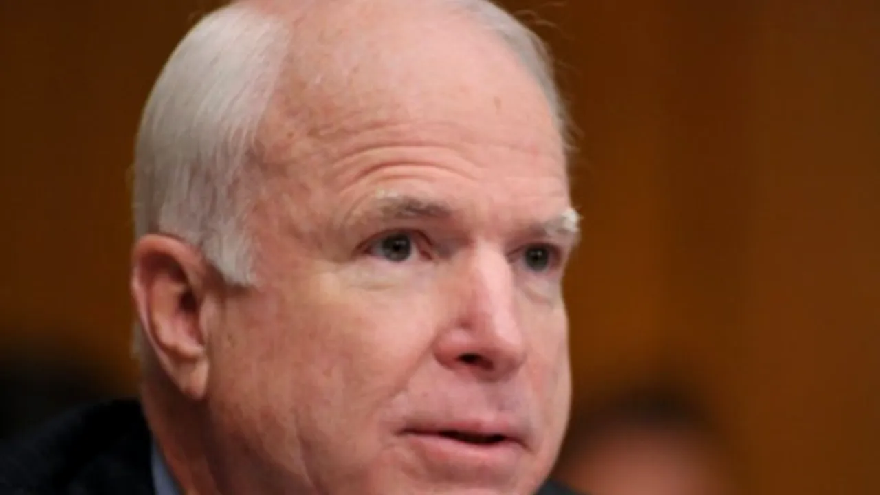 Comuniştii moldoveni refuză o întâlnire cu senatorul american John McCain