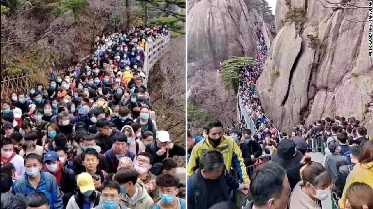Chinezii s-au călcat în picioare în zonele turistice după ridicarea carantinei. Avertismentul experţilor: 